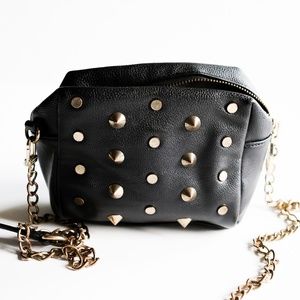STEVE MADDEN spike crossbody bag